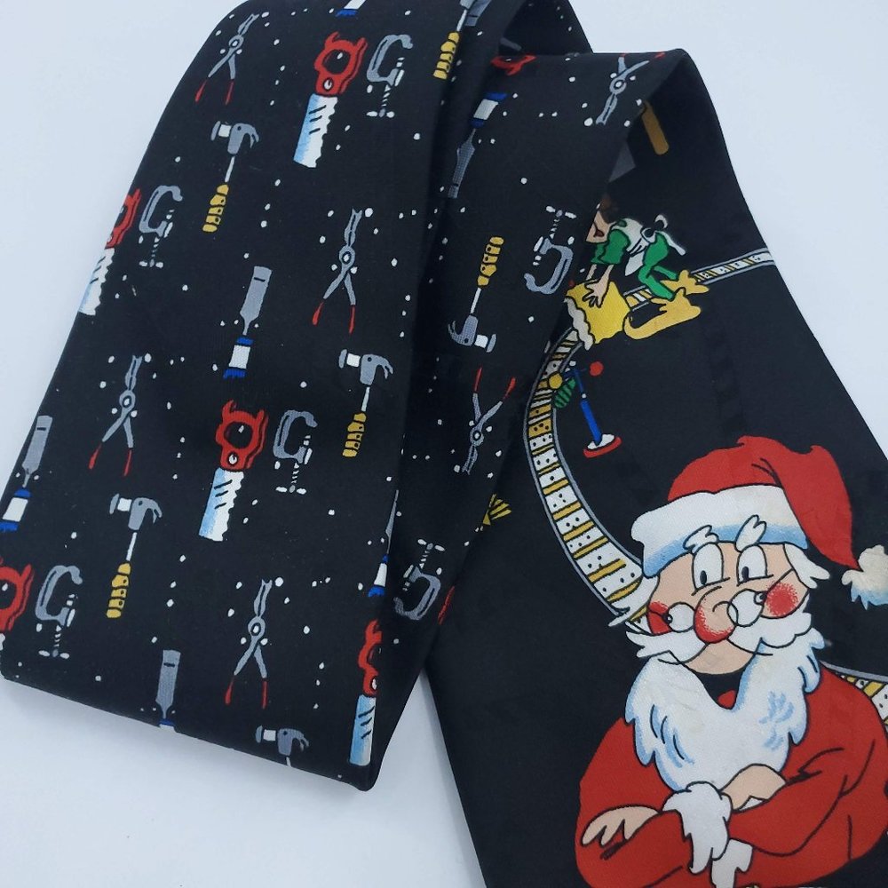 Hallmark Yule Tie Greetings Santa's Workshop Tie - Picture 4 of 7